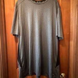 Tek Gear Gray and Black Short Sleeve Tee